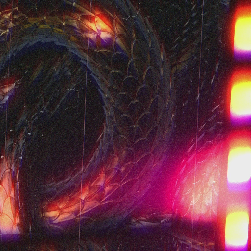 Alt image